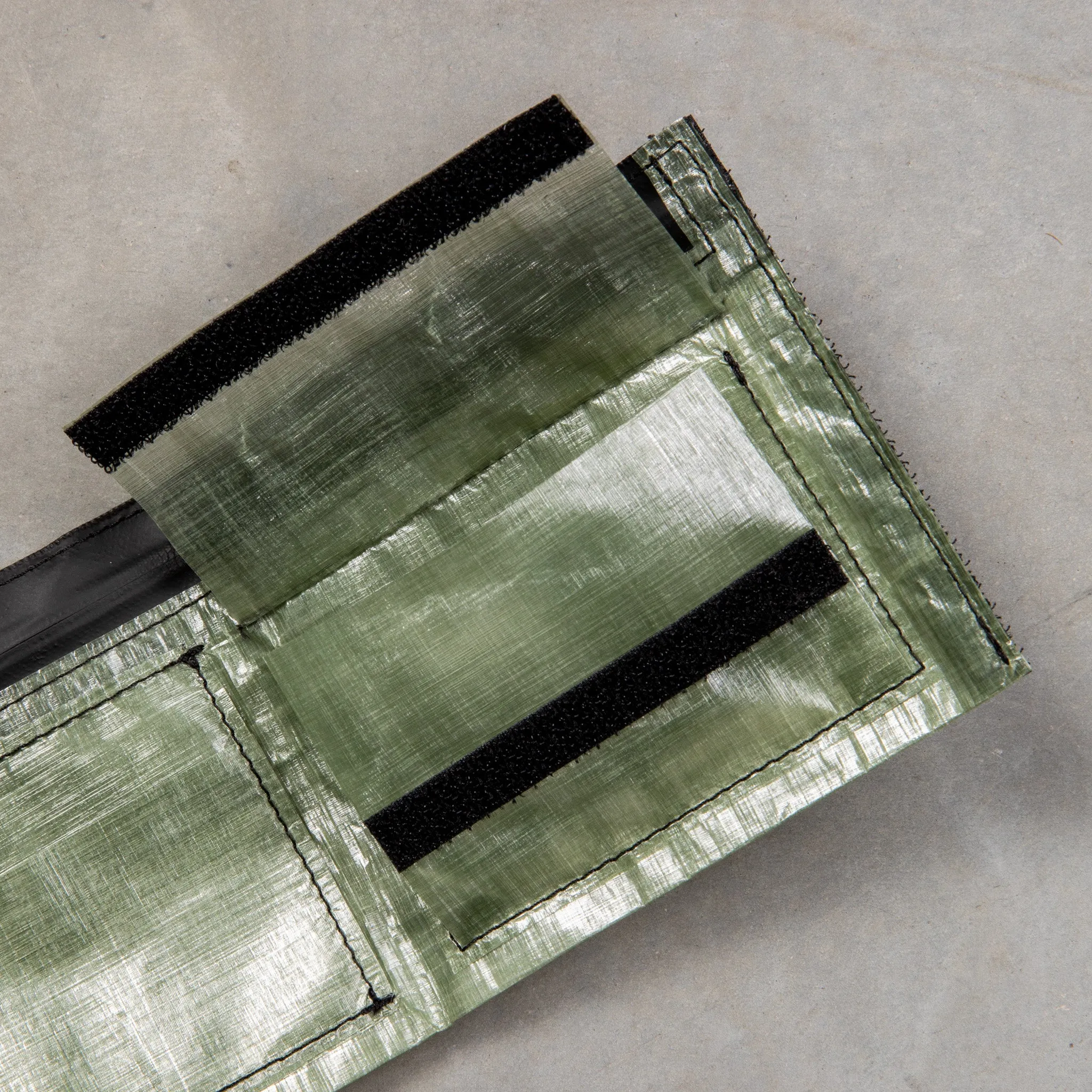 And Wander Dyneema Wallet Green
