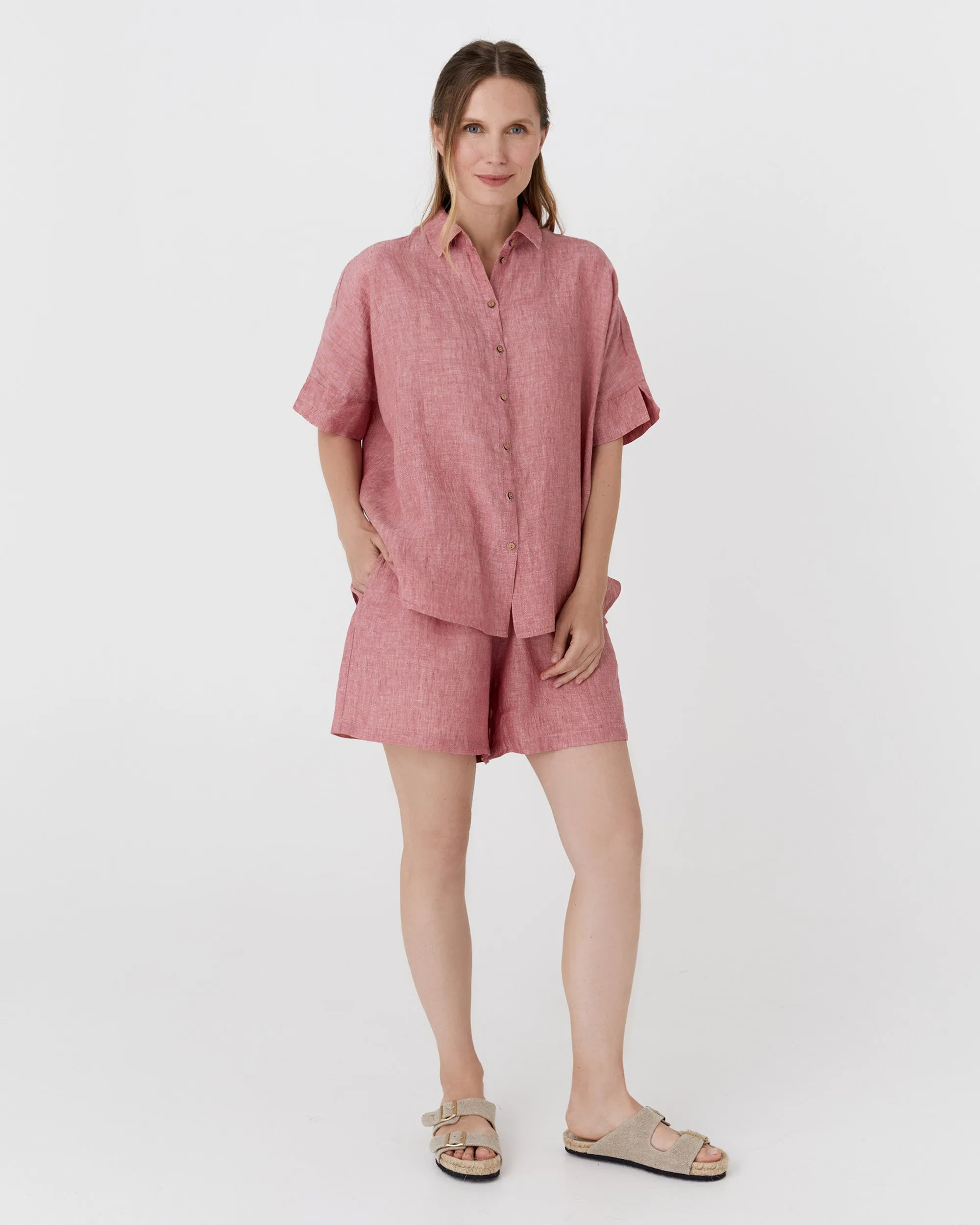 High waisted linen shorts CUENCA in Cranberry