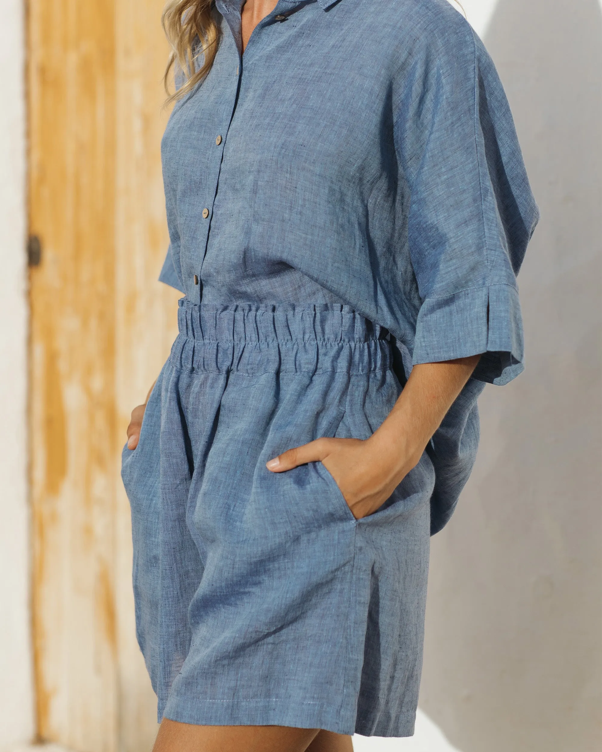 High waisted linen shorts CUENCA in Denim chambray