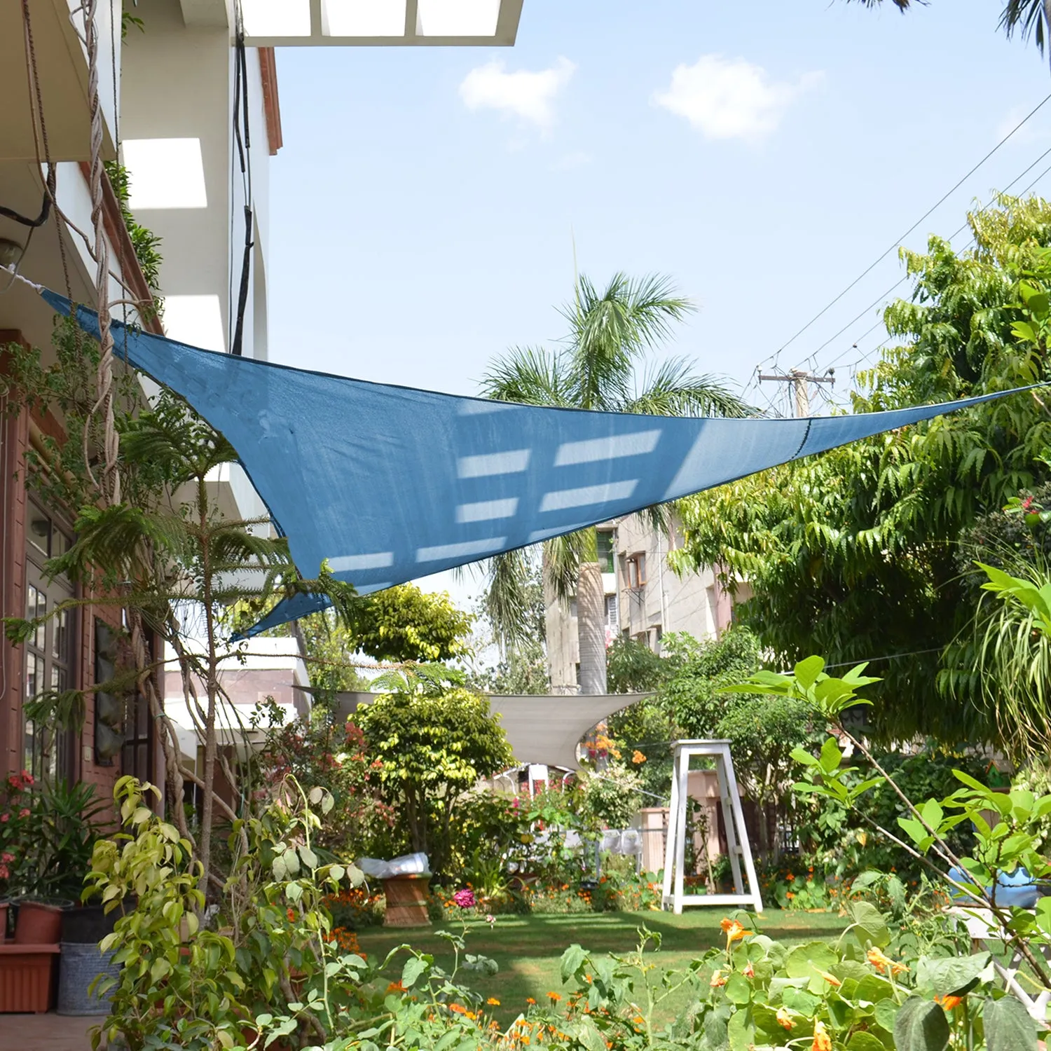 HIPPO 180 GSM Car Parking Triangle Shade Sail