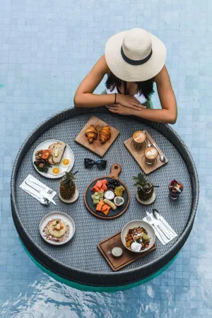 Luxury Round Floating Serving Tray For Pool & Restaurant | Brown Classy Serveware